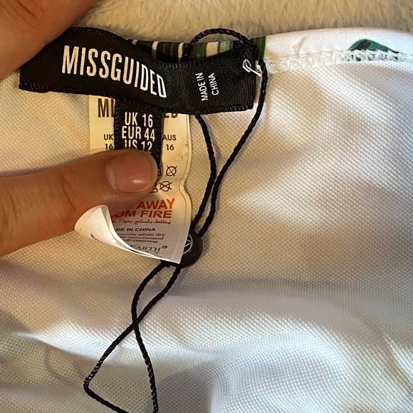 Missguided Floral Monokini - Picture 2 of 6